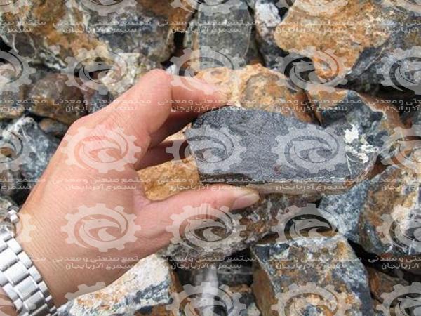 عرضه سنگ آهن هماتیت دانه بندی در بازار اصفهان